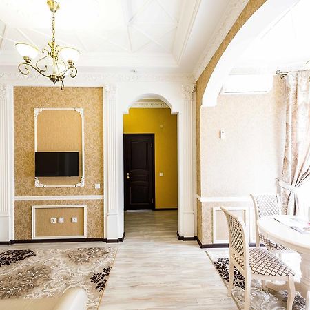 Adler Hotel Астана Екстериор снимка