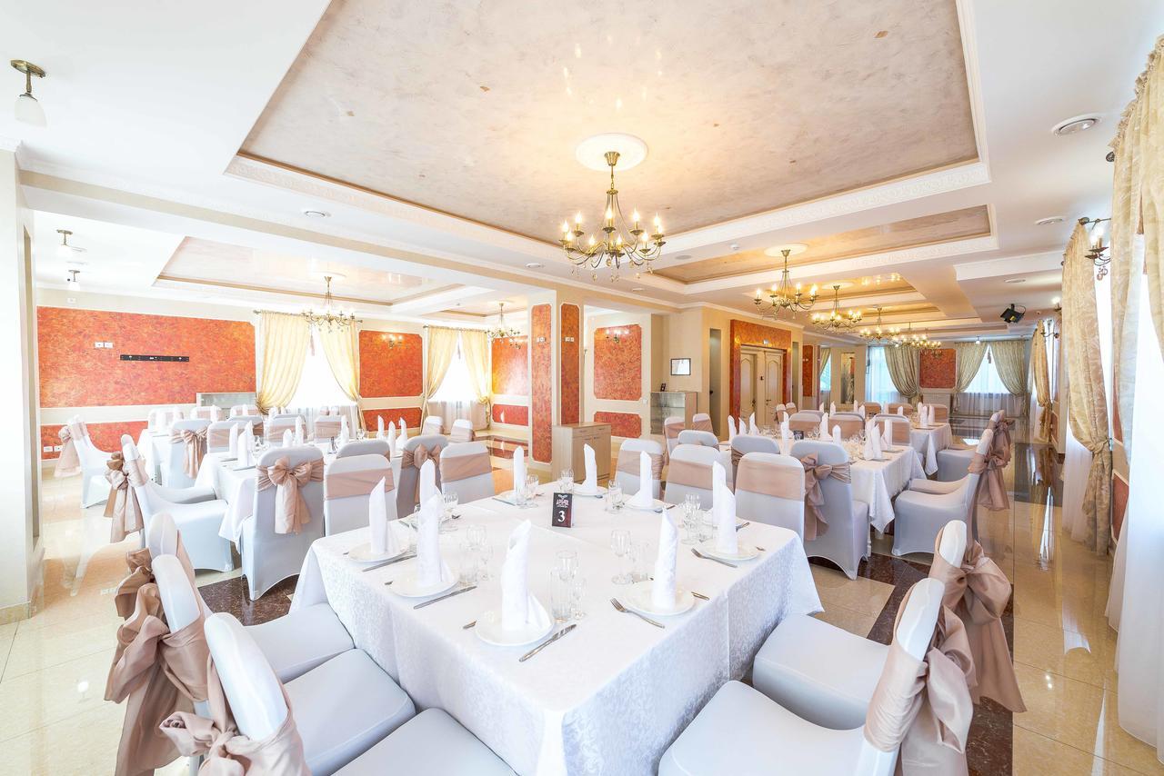 Adler Hotel Астана Екстериор снимка