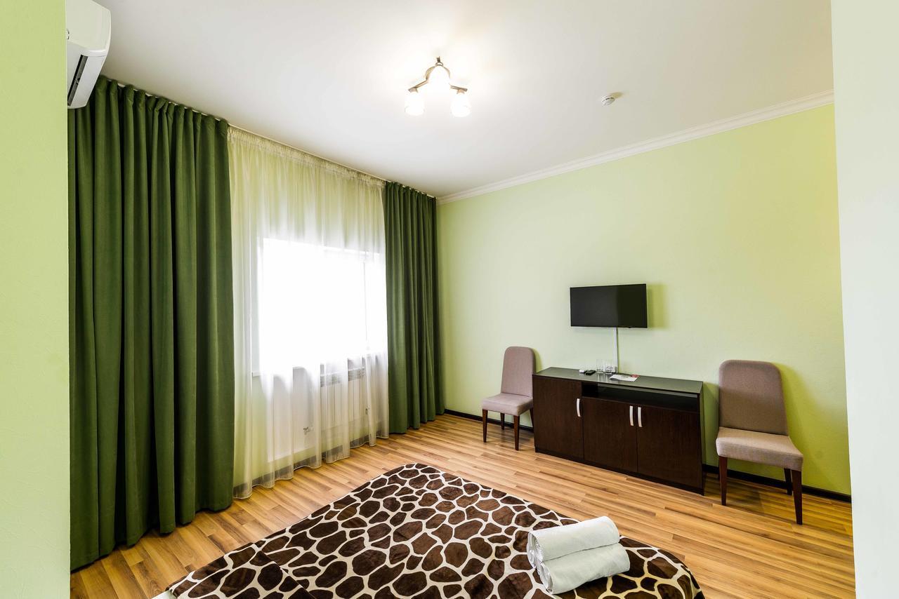 Adler Hotel Астана Екстериор снимка