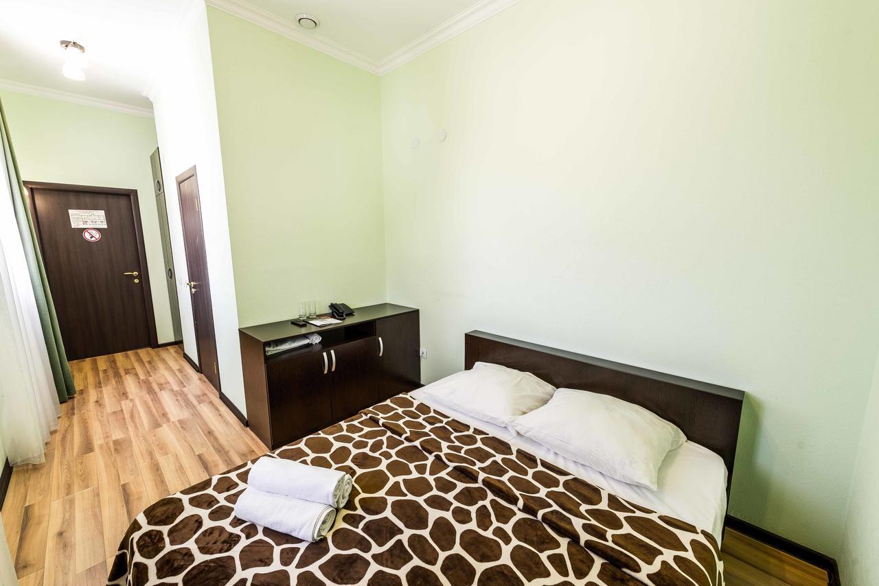 Adler Hotel Астана Екстериор снимка