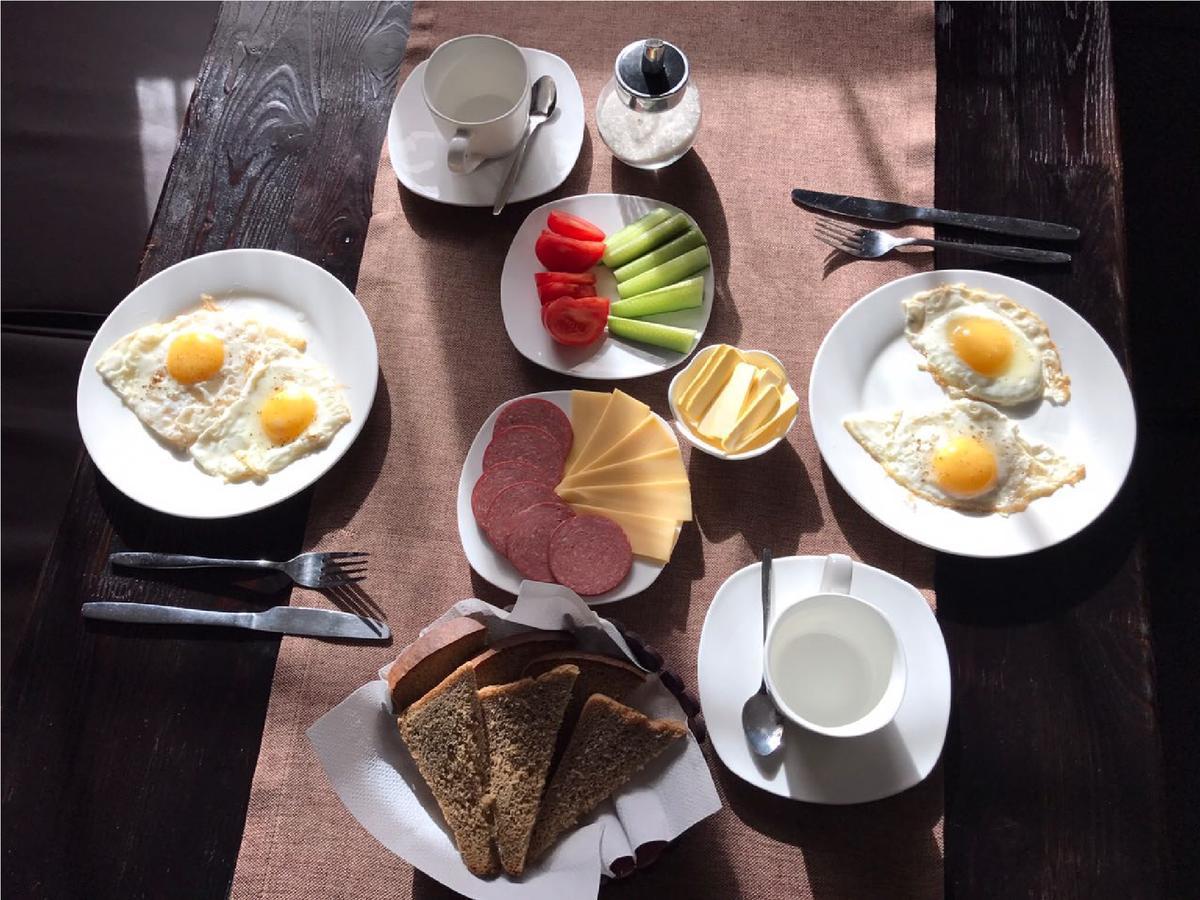 Adler Hotel Астана Екстериор снимка